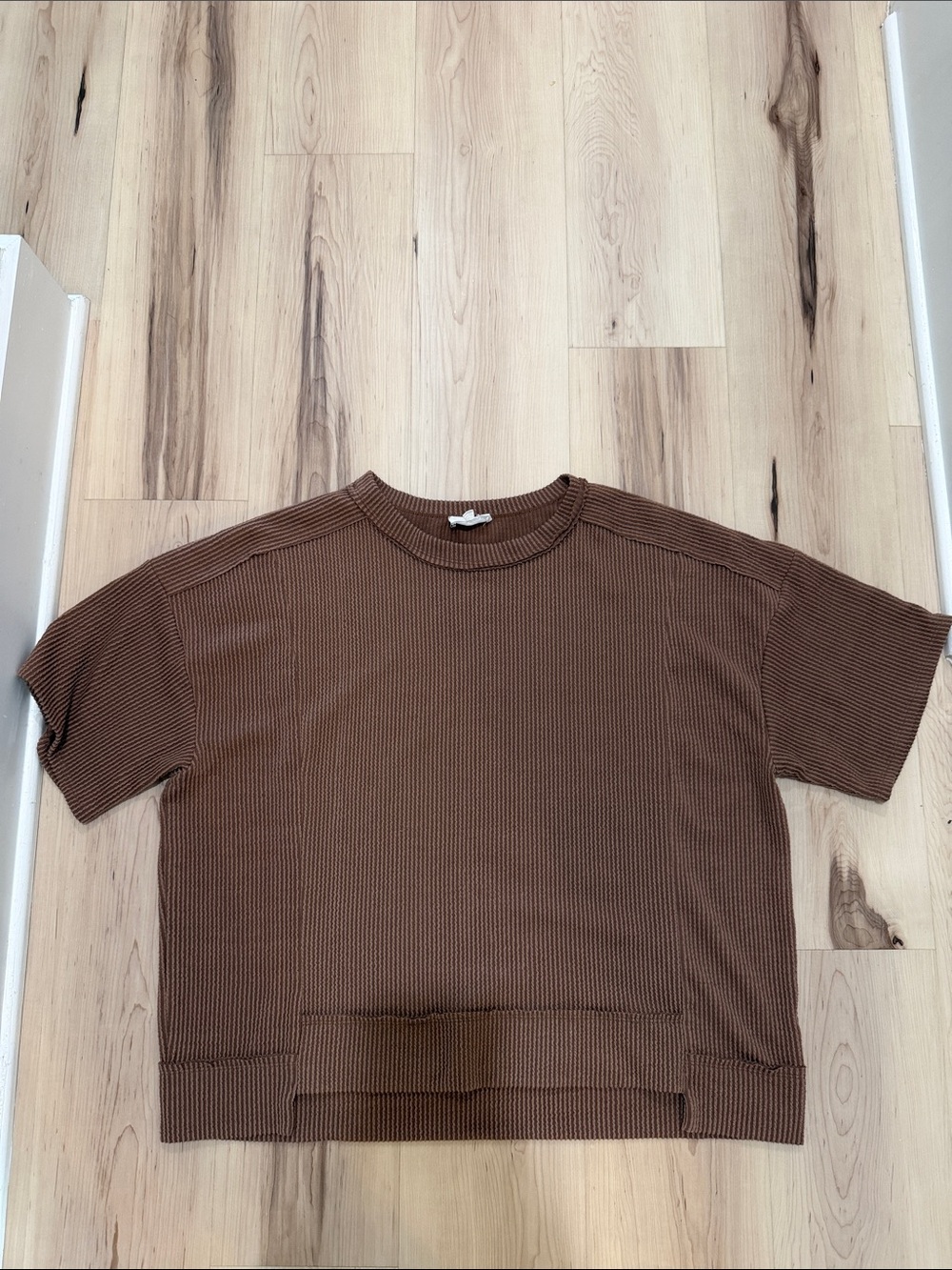 Andreèe Brown Ribbed Knit Relaxed Short Sleeve Top